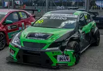 Seat Leon nach einer schweren Rennunfall, gesehen auf dem ETCC Rennen am 14.05.2017.