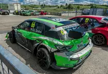 Seat Leon nach einer schweren Rennunfall, gesehen auf dem ETCC Rennen am 14.05.2017.