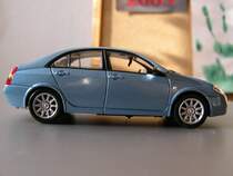 Nissan Primera 2.0, von J-Collectin, in Massstab 1:43