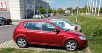 Roter Kia Ceed I am 24.04.2017