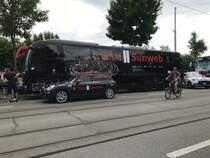 Mini als Begleitfahrzeug des Radteams Sunweb am 12.6.17 in Bern.