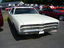 Ford LTD Coupe des Modelljahres 1969. Im MOdelljahr 1969 waren die LTD.Modelle die luxuriöseste Ausstattungsvariante bei Ford. Dieses in wimbledon white lackierte Coupe konnte mit etlichen V8-motoren von 4.9l Hubraum bis zu 7.0l Hubraum geordert werden. Primers 4th run am 25.05.2017 in Krefeld.