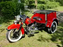 Eine ganz besondere Harley Davidson stand am 8.5.16 in Krefeld an der Rennbahn.