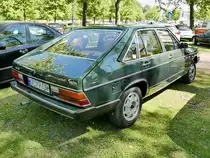 Vor allem mit seinem schönen Rücken konnte der Audi 100 Avant mich entzücken; am 8.5.16 stand er in Krefeld an der Rennbahn.