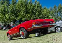 Rückansicht eines Mercedes-Benz W113 Pagode. Das Auto wurde auf der XII. Lotus Retro Mobil Concours d´Elegance im Urpark des Lotus Hotels ausgestellt , Juni, 2017.
