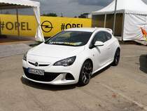 Opel Astra GTC am 16.06.17 auf dem Hessentag in Rüsselsheim