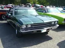 Chevrolet Chevelle 300 deLuxe Limousine des Modelljahres 1969. Diese, im Farbton fathom green lackierte Chevelle, ist mit einem V8-motor ausgerüstet. Dieser leistet aus 6489 cm³ Hubraum 350 PS. Primers 4th run am 25.05.2017.