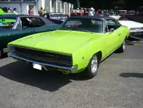 Dodge Charger R/T von 1970. Hier wurde einer von den 10337 produzierten Charger R/T des Modelljahres 1970 abgelichtet. Das Muscle car ist im Farbton sublime lackiert. Der V8-motor hat einen Hubraum von 7210 cm³ und leistet 350 PS oder 375 PS. Primers 4th run am 25.05.2017 in Krefeld. 