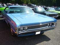 Plymouth Fury I Coupe des Modelljahres 1971. Der Fury war in etlichen Motorisierungsversionen lieferbar. Diese reicht vom 6-Zylinderreihenmotor mit einem Hubraum von 3678 cm³ und 147 PS bis zu einem V8-motor mit 7206 cm³ Hubraum und 390 PS. Dieses im Farbton glacial blue lackierte Fury I Coupe wurde beim Primers 4th run am 25.05.2017 in Krefeld abgelichtet.