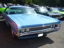 Plymouth Fury I Coupe des Modelljahres 1971. Der Fury war in etlichen Motorisierungsversionen lieferbar. Diese reicht vom 6-Zylinderreihenmotor mit einem Hubraum von 3678 cm³ und 147 PS bis zu einem V8-motor mit 7206 cm³ Hubraum und 390 PS. Dieses im Farbton glacial blue lackierte Fury I Coupe wurde beim Primers 4th run am 25.05.2017 in Krefeld abgelichtet.