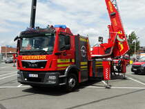Adam Opel AG MAN TGL DLK 23/12 am 16.06.17 auf dem Hessentag in Rüsselsheim 