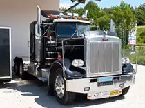 Peterbilt Sattelzugmaschine gesehen in einem Gewerbegebiet in Alling (bei München) 17.06.2017