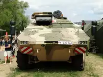Bundewehr Sanitätsdienst Radpanzer am 16.06.17 auf dem Hessentag in Rüsselsheim