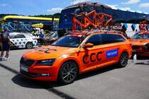 Škoda Begleitfahrzeug des Team CCC am 17.6.17 vor dem Tour de Suisse Rennen in Schaffhausen.