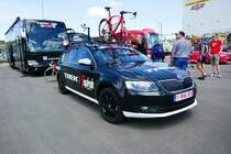 Škoda Begleitfahrzeug des Team Trek / Sagfredo am 17.6.17 vor dem Tour de Suisse Rennen in Schaffhausen.