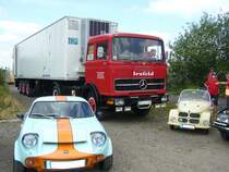 Neben den beiden Kleinwagen Minimarcos und Kleinschnittger sieht der Kühlsattelzug mit der Mercedes Benz Sattelzugmaschine (1963 - 1974) riesig aus. 9. Oldtimer- und Youngtimertreffen am 18.06.2017 an der  Alten Dreherei  in Mülheim an der Ruhr.