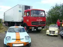 Neben den beiden Kleinwagen Minimarcos und Kleinschnittger sieht der Kühlsattelzug mit der Mercedes Benz Sattelzugmaschine (1963 - 1974) riesig aus. 9. Oldtimer- und Youngtimertreffen am 18.06.2017 an der  Alten Dreherei  in Mülheim an der Ruhr.