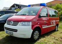 =VW T5 der Feuerwehr Recklinghausen, gesehen auf dem Parkplatz der RettMobil 2017 in Fulda, Mai 2017
