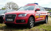 =Audi Q5 als Kommandowagen der Feuerwehr von BINGEN, steht auf dem Parkplatz der RettMobil 2017 in Fulda, Mai 2017