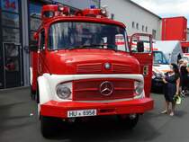 Ein ehemaliger Mercedes Benz Wasserwerfer als Tanklöschfahrzeug am 18.06.17 beim Tag der Offenen Tür der Feuerwehr Hanau