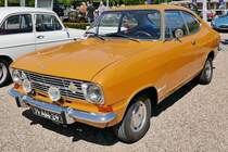 Opel Kadett mit Fließheck auf dem Oldtimer-Treffen an der Rennbahn in Krefeld, 8.5.16