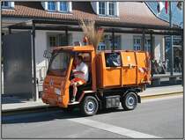 Ein Fahrzeug des Bauamts Interlaken, aufgenommen am 24.07.2008 vor dem Bahnhof Ost in Interlaken.