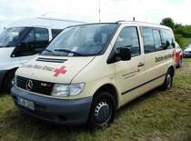 =MB Vito des DRK KV OLPE, gesehen auf dem Parkplatz der RettMobil 2017 in Fulda, Mai 2017