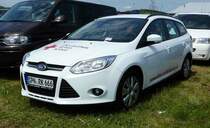 =Ford Focus 3. Generation vom DRK Niederlausitz abgestellt auf dem Parkplatz der RettMobil 2017 in Fulda, Mai 2017