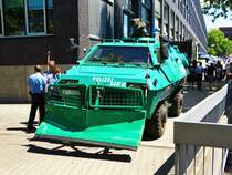 Bereitschaftspolizei Hessen Panzerfahrzeug am 24.06.17 beim Tag der Offenen Tür des Polizeipräsidium Frankfurt zur 150 Jahr Feier