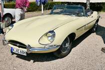 Jaguar E-Type auf dem Oldtimer-Treffen an der Rennbahn in Krefeld, 8.5.16