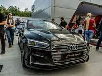 Audi S5 Cabriolet. Das Auto wurde in Rahmen des DTM Rennens am 18.06.2017 ausgestellt.