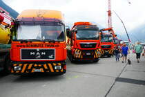 Verschiedene Generationen MAN bei Schmutz Thun am 24.6.17 am Trucker Festival in Interlaken.