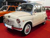 =Fiat 600, gesehen bei der Retro Classic in Stuttgart - März 2017