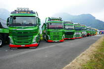 8 Volvo von Addor Gstaad am 24.6.17 am Trucker Festival in Interlaken.