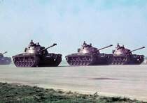 M 48 Kampfpanzer auf der Abschiedsparade fr Altkanzler Konrad Adenauer am 12.10.1963. Scan vom Kleinbildia.