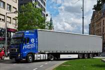 Volvo FH 460 Sattelzug in den Straßen der Stadt Luxemburg.  29.06.2017