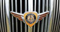 Dodge Brothers, K�hleremblem an einer Oldtimer-Limousine der US-amerikanischen Automarke, Juni 2017