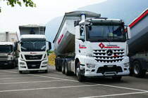 Ein MAN und MB von Lehmann am 24.6.17 am Trucker Festival in Interlaken.