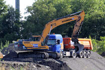Hyundai Kettenbagger HX300M gesehen in Gelsenkirchen 3.7.2017