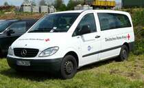 =MB Vito des DRK KV BIBERACH, gesehen auf dem Parkplatz der RettMobil 2017 in Fulda - Mai 2017