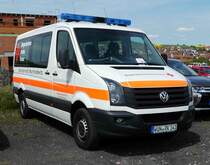 =VW Crafter vom BRK KV WUNSIEDEL, steht auf dem Parkplatz der RettMobil 2017 in Fulda - Mai 2017
