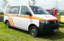 =VW T5 der Johanniter, gesehen auf dem Parkplatz der RettMobil 2017 in Fulda - Mai 2017