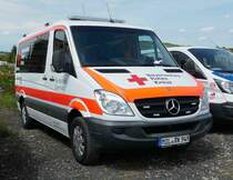 =MB Sprinter des BRK Bereitschaft EISENFELD, gesehen auf dem Parkplatz der RettMobil 2017 in Fulda - Mai 2017