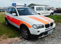 =BMW vom DRK KV TAUBERBISCHOFSHEIM, gesehen auf dem Parkplatz der RettMobil 2017 in Fulda - Mai 2017