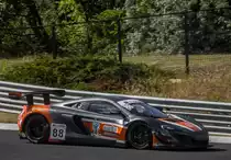 Die Chinesen sind schon in der Speisekammer! :) Auf diesem McLaren 650S ist die Alibaba Group der Hauptsponsor. Foto: GT Open Rennen am 01.07.2017