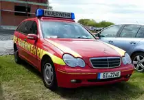 =MB C-Klasse als Kommandowagen, gesehen auf dem Parkplatz der RettMobil 2017 in Fulda - Mai 2017