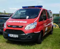 =Ford Transit der Feuerwehr  Verbandsgemeinde KIRCHBERG , gesehen auf dem Parkplatz der RettMobil 2017 in Fulda - Mai 2017