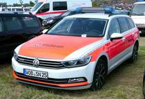 =VW Passat der MALTESER steht bei der RettMobil Fulda im Mai 2017