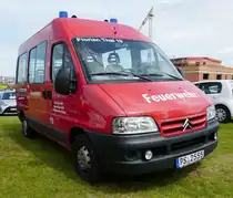 =Peugeot der Feuerwehr THALEISCHWEILER-FRÖSCHEN, gesehen auf dem Parkplatz der RettMobil 2017 in Fulda - Mai 2017