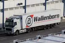 Volvo LKW am Flughafen Düsseldorf 13.7.2017